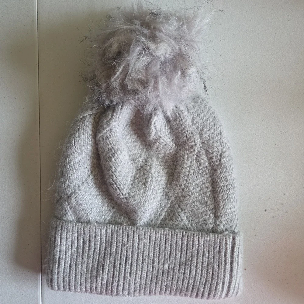 Norla Canada Handmade Alpaca Wool Blend Soft Gray Pom Beanie Cuff Hat